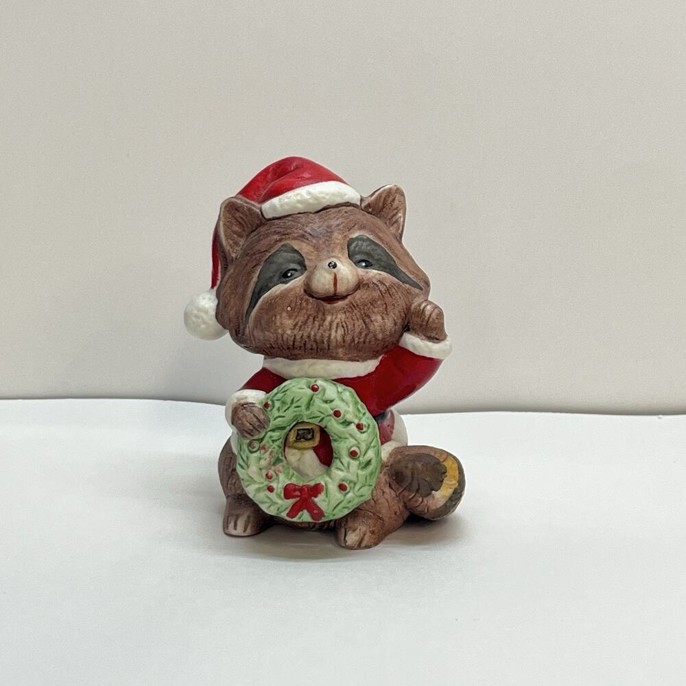 Vintage Homco Christmas Raccoon Figurine Santa Suit Wreath 5611 Porcelain Decor